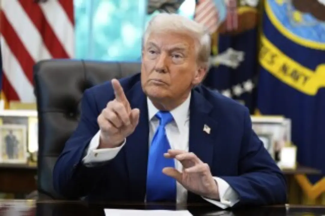 Imagen de Trump anuncia ataque contra presunta narcoembarcación en altamar