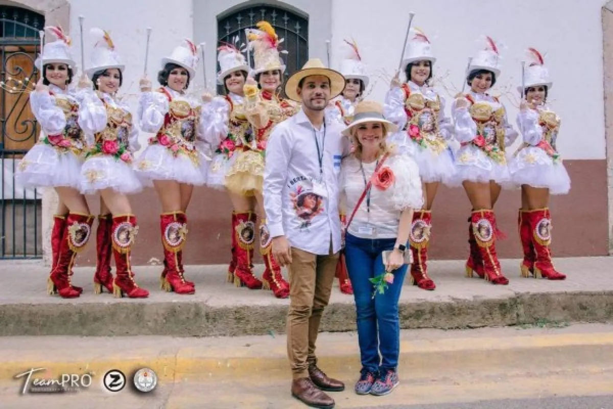 Traje blanco palillonas