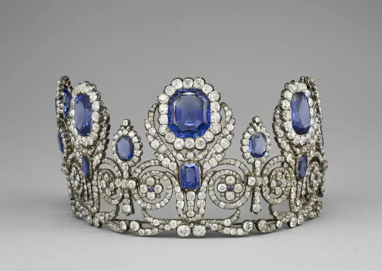 Tiara del conjunto de la reina María Amelia y la reina Hortensia