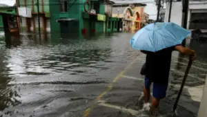 Imagen de Copeco declara alerta roja en el Distrito Central por fuertes lluvias