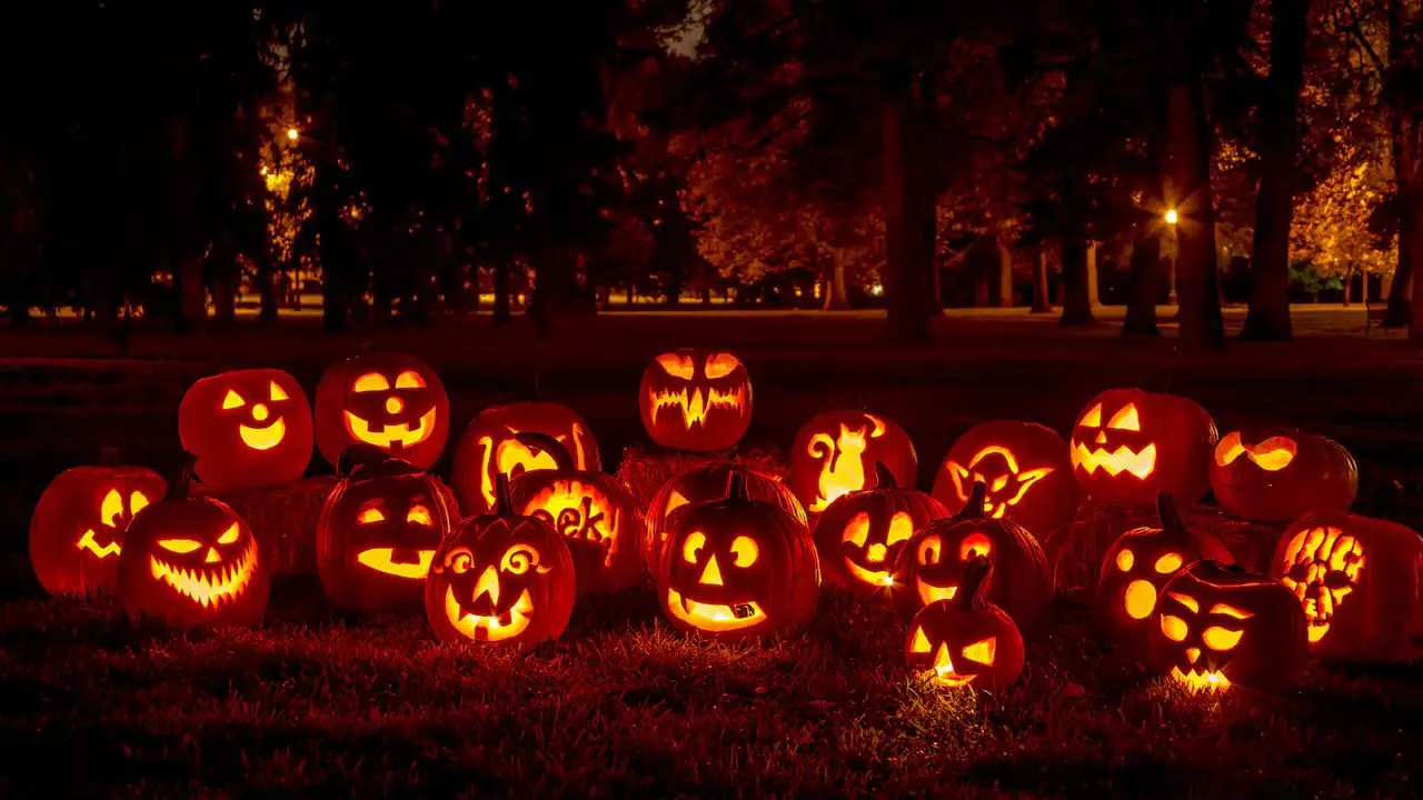 ¿Cuáles son los 10 disfraces más solicitados para Halloween y qué significa esta celebración?