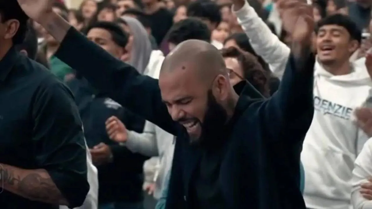 Imagen Principal de Nota: De la cárcel a predicar; exjugador sorprende con nueva vida