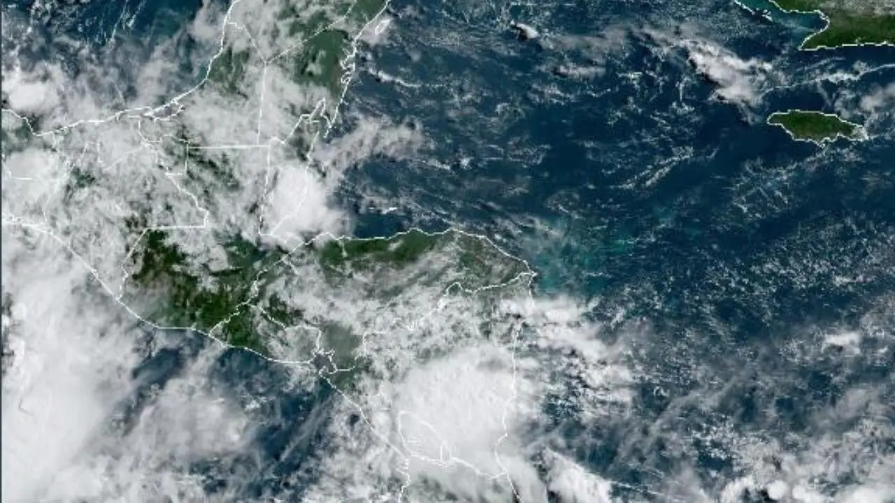 Dos ondas tropicales en el Atlántico: ¿afectarán a Honduras y Centroamérica?