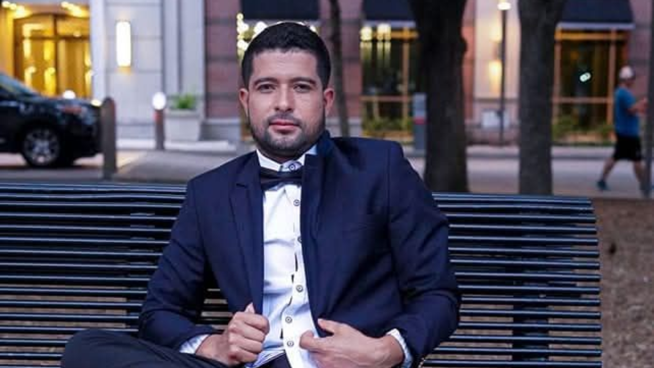 "Los vicios me están consumiendo" cantante  hondureño ruega por ayuda