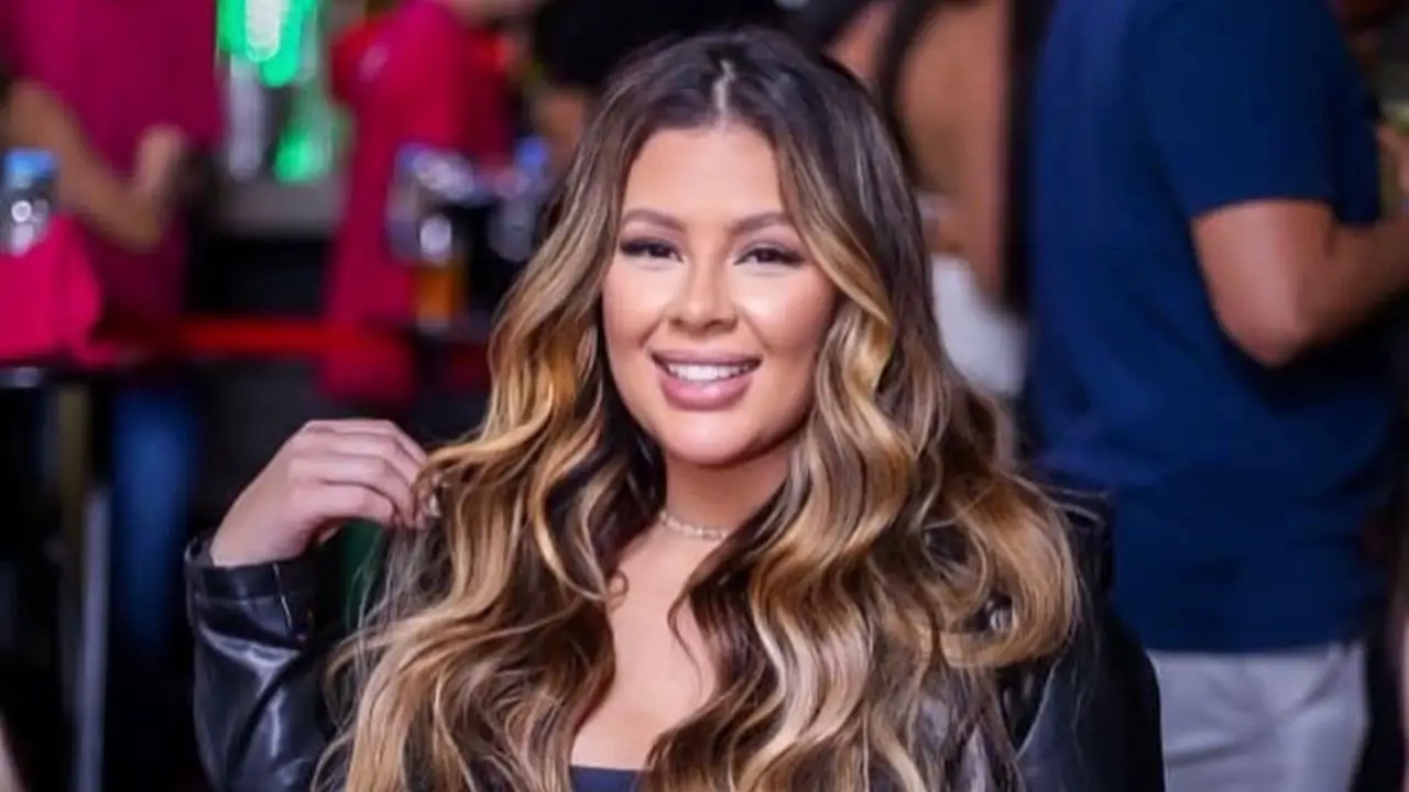 Influencer y expareja de futbolista muere en accidente automovilístico