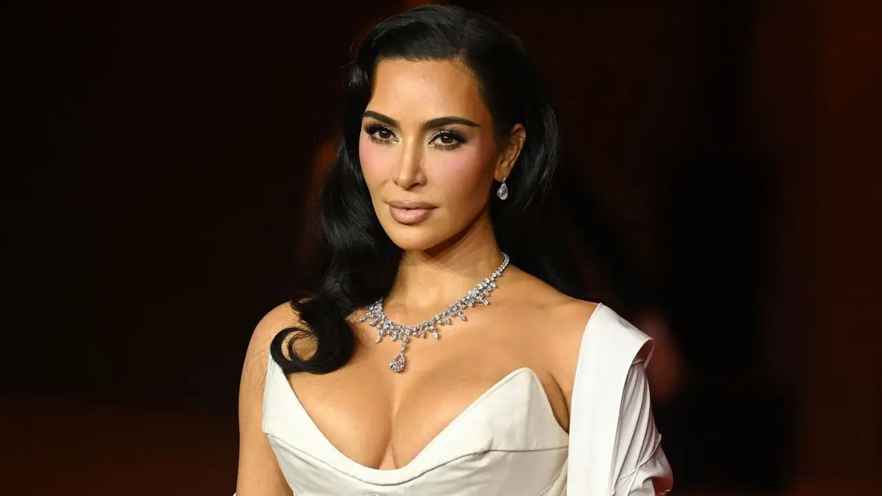 Imagen Principal de Nota: Kim Kardashian lanza nueva tanga que está causando locura en redes
