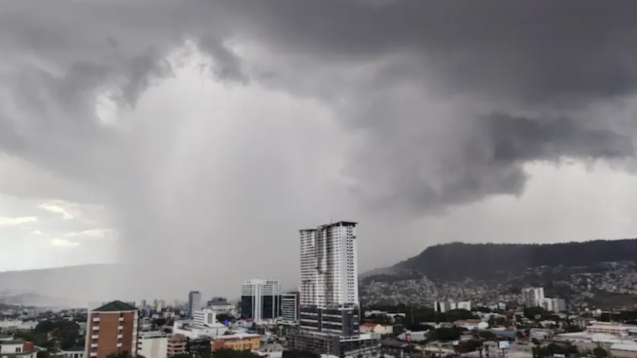 Vaguada provoca lluvias en varias regiones de Honduras
