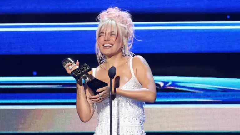Imagen de Nota: Premios Billboard 2025 en vivo: horarios, transmisión y artistas que brillarán
