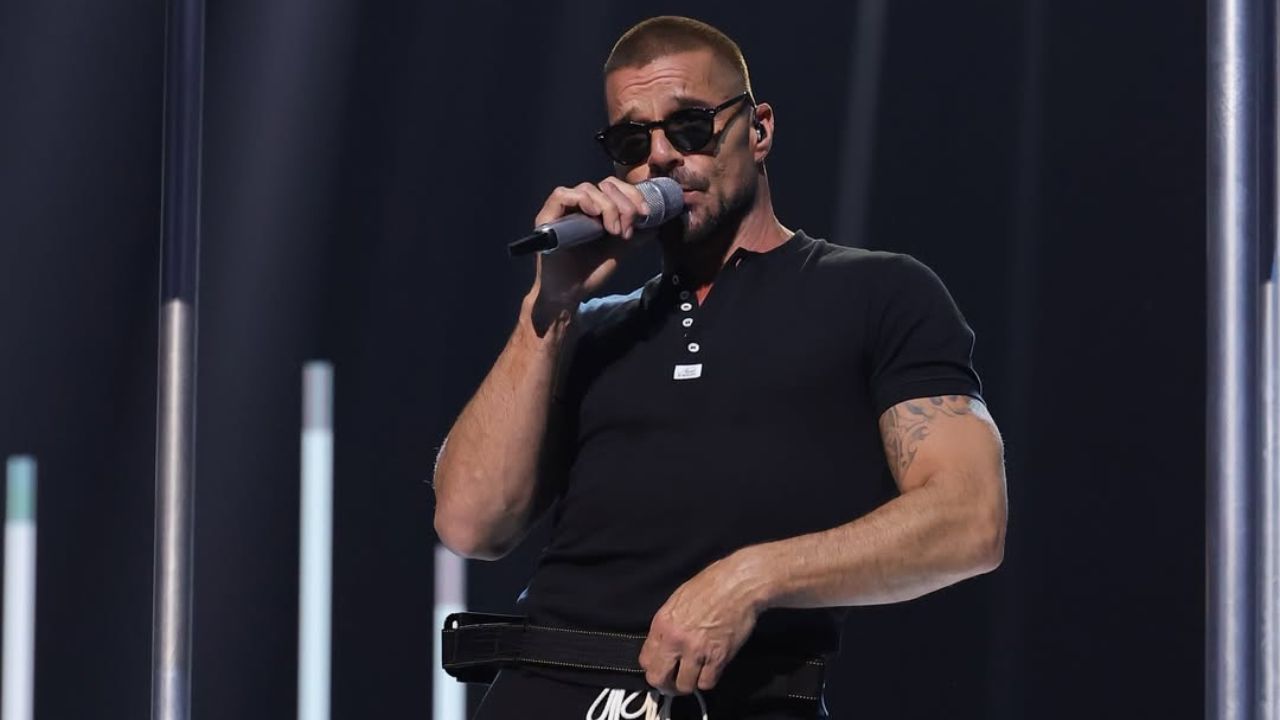 Ricky Martin enciende Instagram con una selfi a sus 53 años
