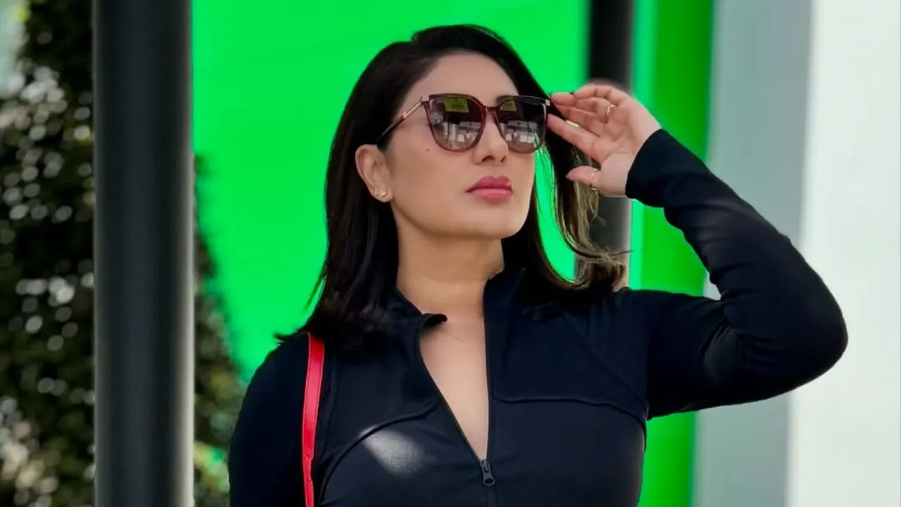 Imagen de "Parece de 25" Rina Leal causa suspiros en su último video