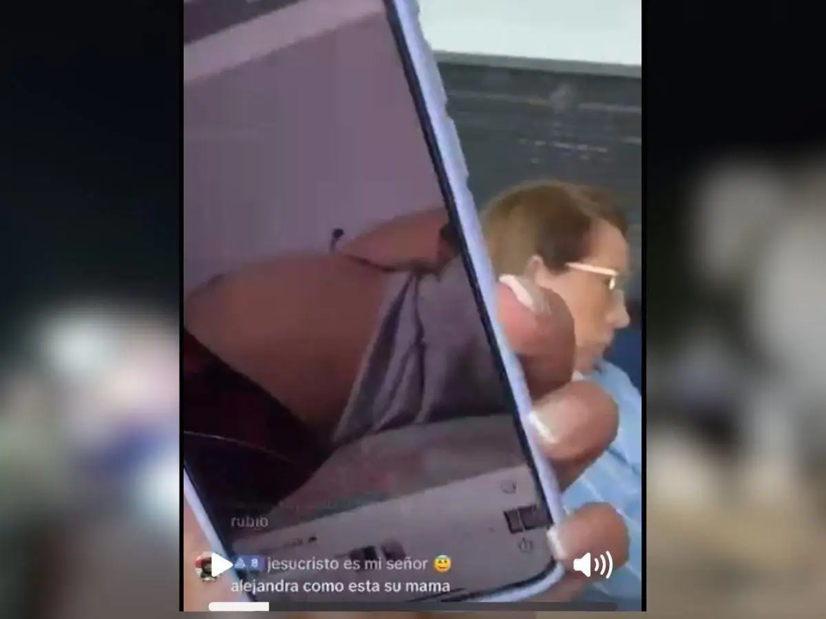 Rubio mostró en live de TikTok imágenes embarazada.
