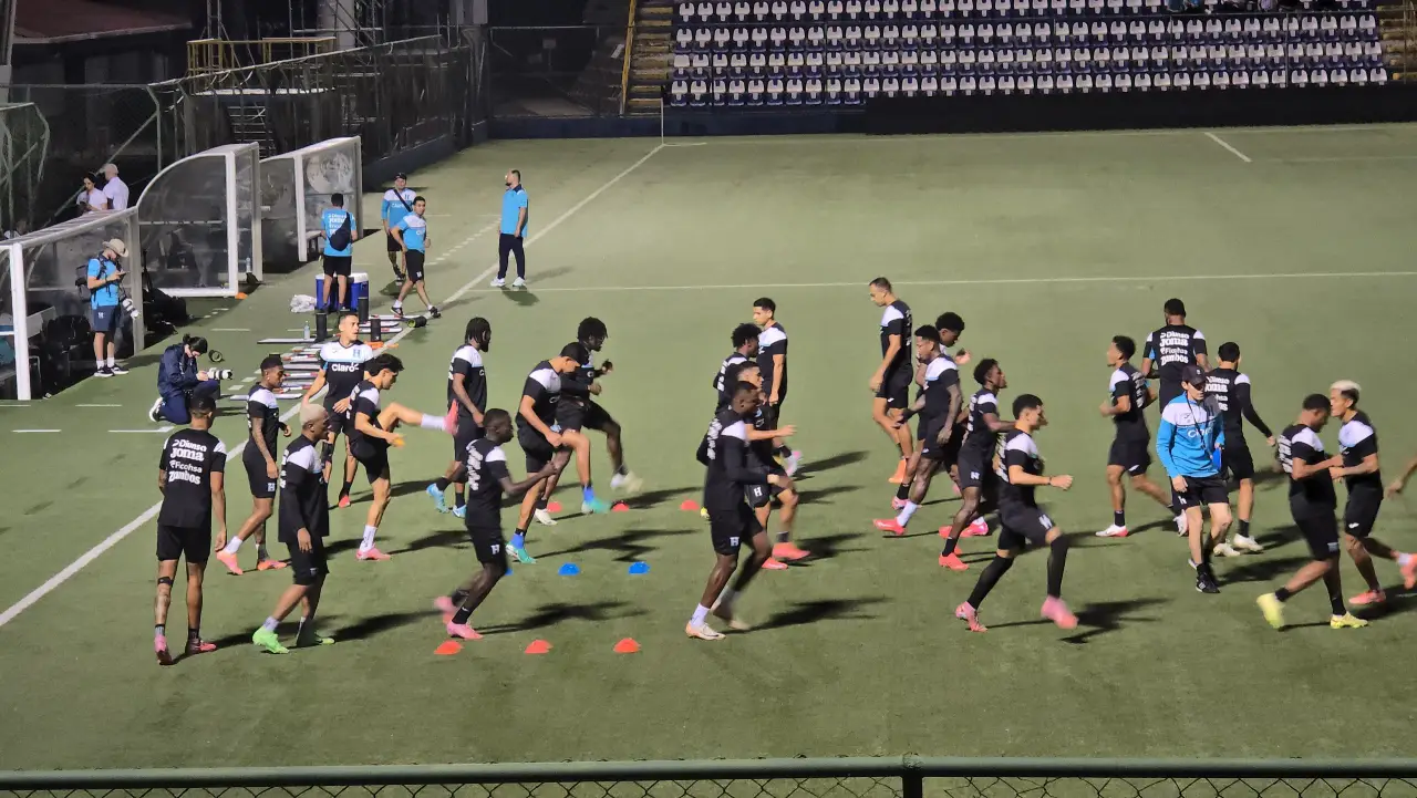 seleccion de Honduras entrenando 