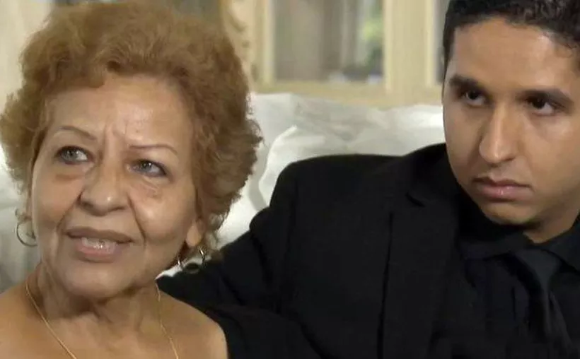 Laura Slas junto a uno de sus hijos