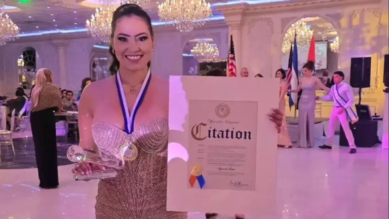 Imagen Principal de Nota: Alejandra Rubio es premiada como Artista Revelación Femenina 2025 en Estados Unidos