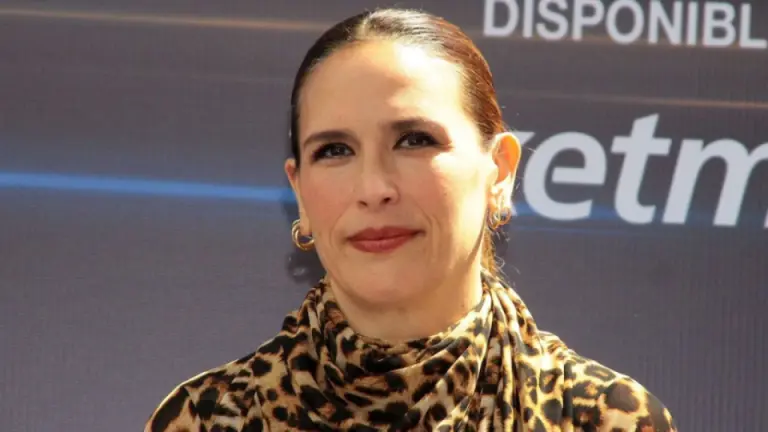 Imagen Principal de Nota: 'Mejor solita': Angélica Vale reaparece por su cumpleaños 50 tras anunciar divorcio