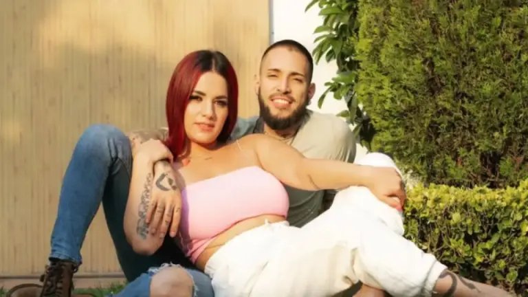 Imagen Principal de Nota: Esposa del 'Pollo' Saldívar debuta en la polémica página azul