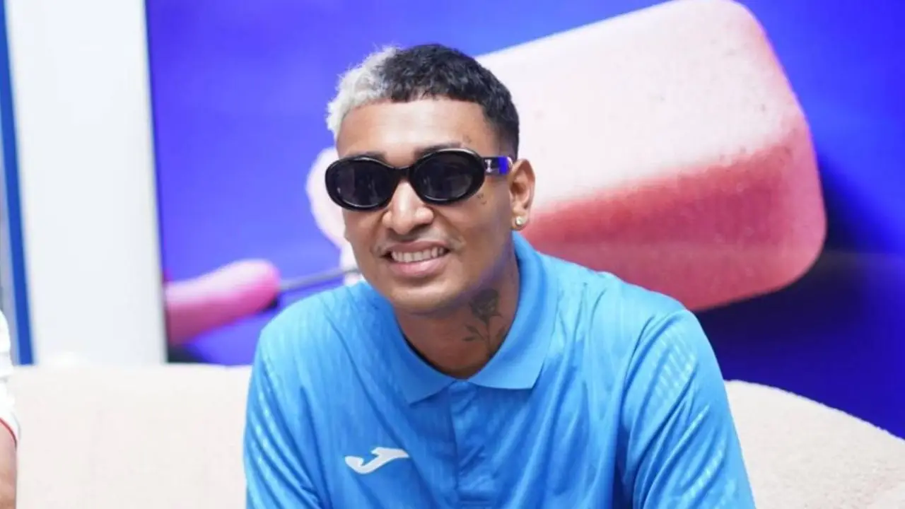 Supremo rompe en llanto tras recibir regalo enviado por su mamá Imagen de Supremo rompe en llanto tras recibir regalo enviado por su mamá