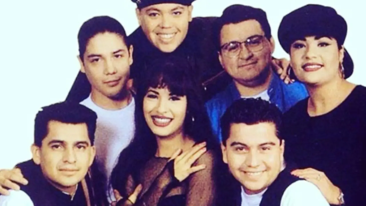 Selena Quintanilla y Los Dinos.