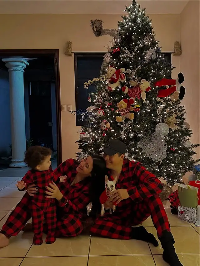 Dixie Tabora y su esposa 