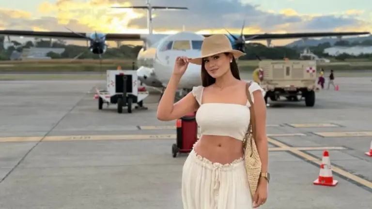 Imagen Principal de Nota: Alejandra Rubio desata polémica en redes con atrevidas fotos en  la playa