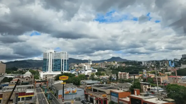 Imagen Principal de Nota: Clima en Honduras: temperaturas por departamento y alertas por lluvias