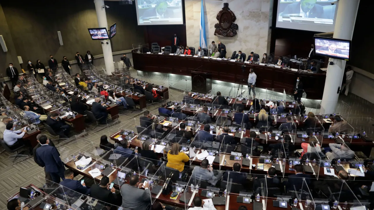 Imagen Principal de Nota: Resultados de diputados elecciones honduras 2025, reelectos y los que quedan fuera