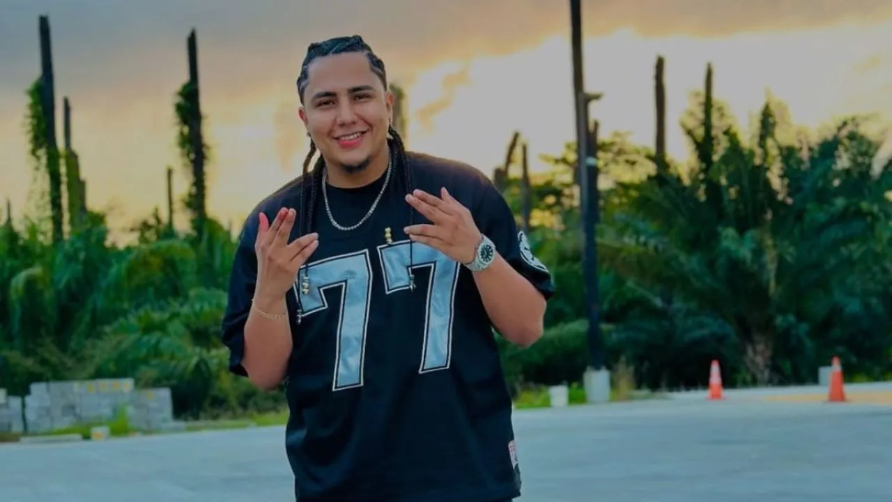 ¿Navidad sin su hija? Davis Flow muestra con quien pasó la noche