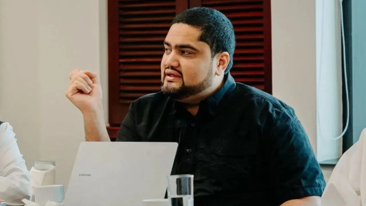 "Enemigo de Isis Cuellar", polémica publicación de exministro José Cardona