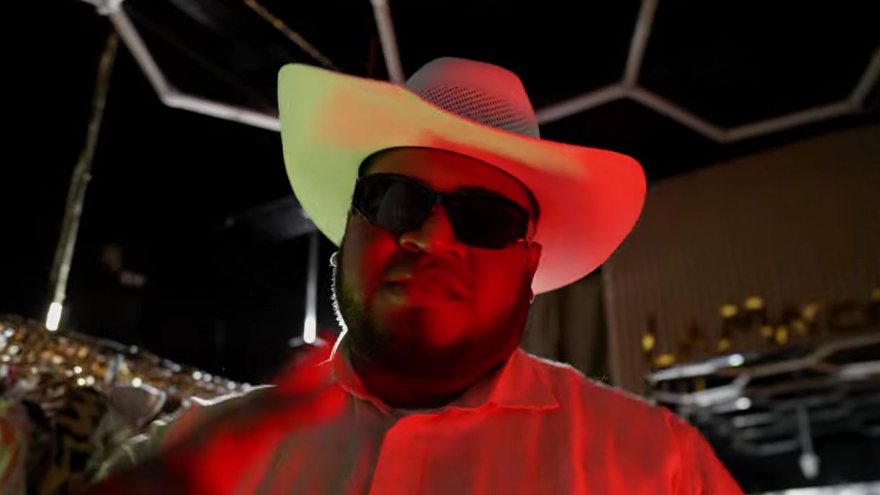 'La cosa no es relajo': La More estrena su video musical