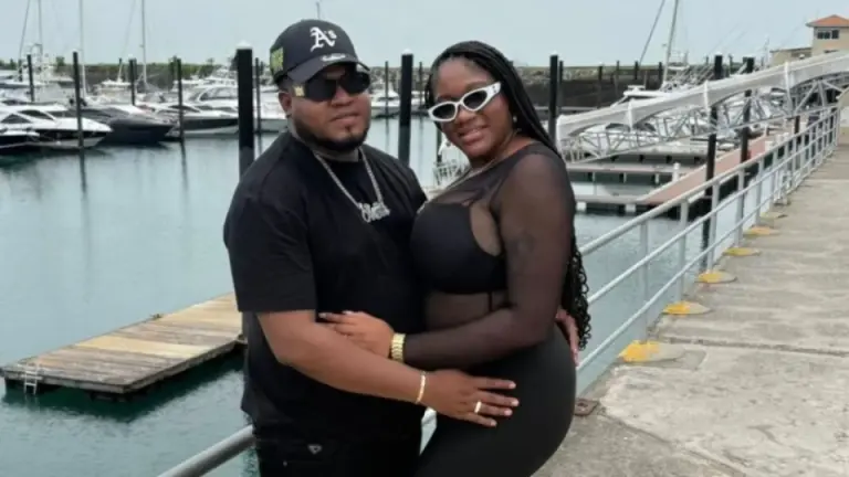 Imagen Principal de Nota: La More consulta a abogado por divorcio y enciende las redes