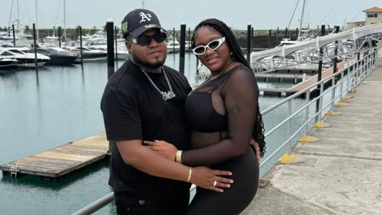 La More consulta a abogado por divorcio y enciende las redes