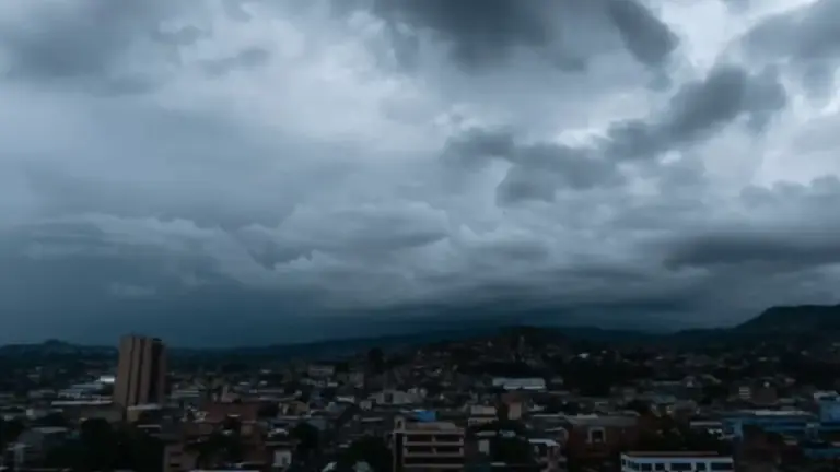 Imagen Principal de Nota: Masa de aire frío provoca alerta verde en seis departamentos de Honduras