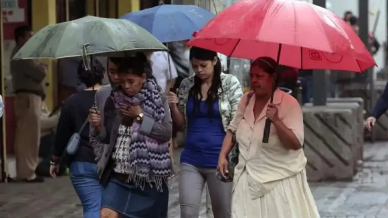 Imagen Principal de Nota: ¿Está tu municipio en peligro? Previo a finalizar el año COPECO emite alerta