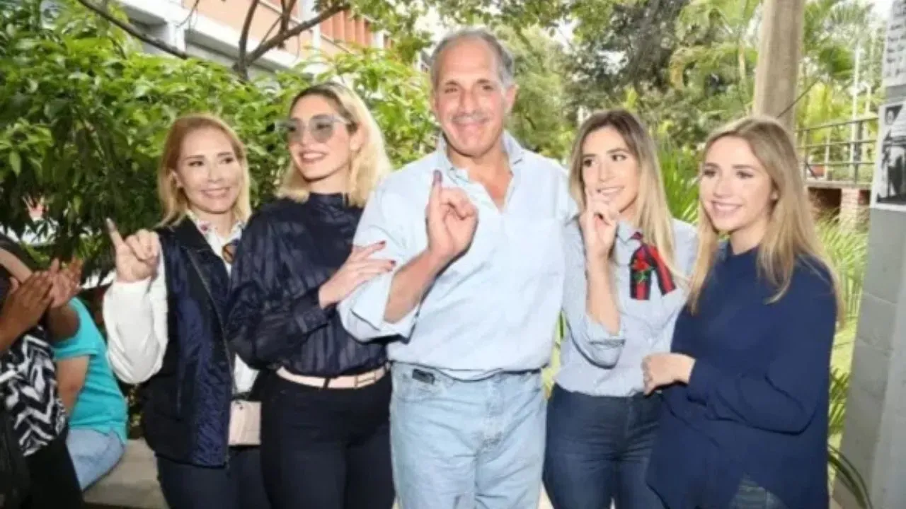 Imagen Principal de Nota: ¿Quiénes son las hijas de Papi a la orden? Esto se sabe