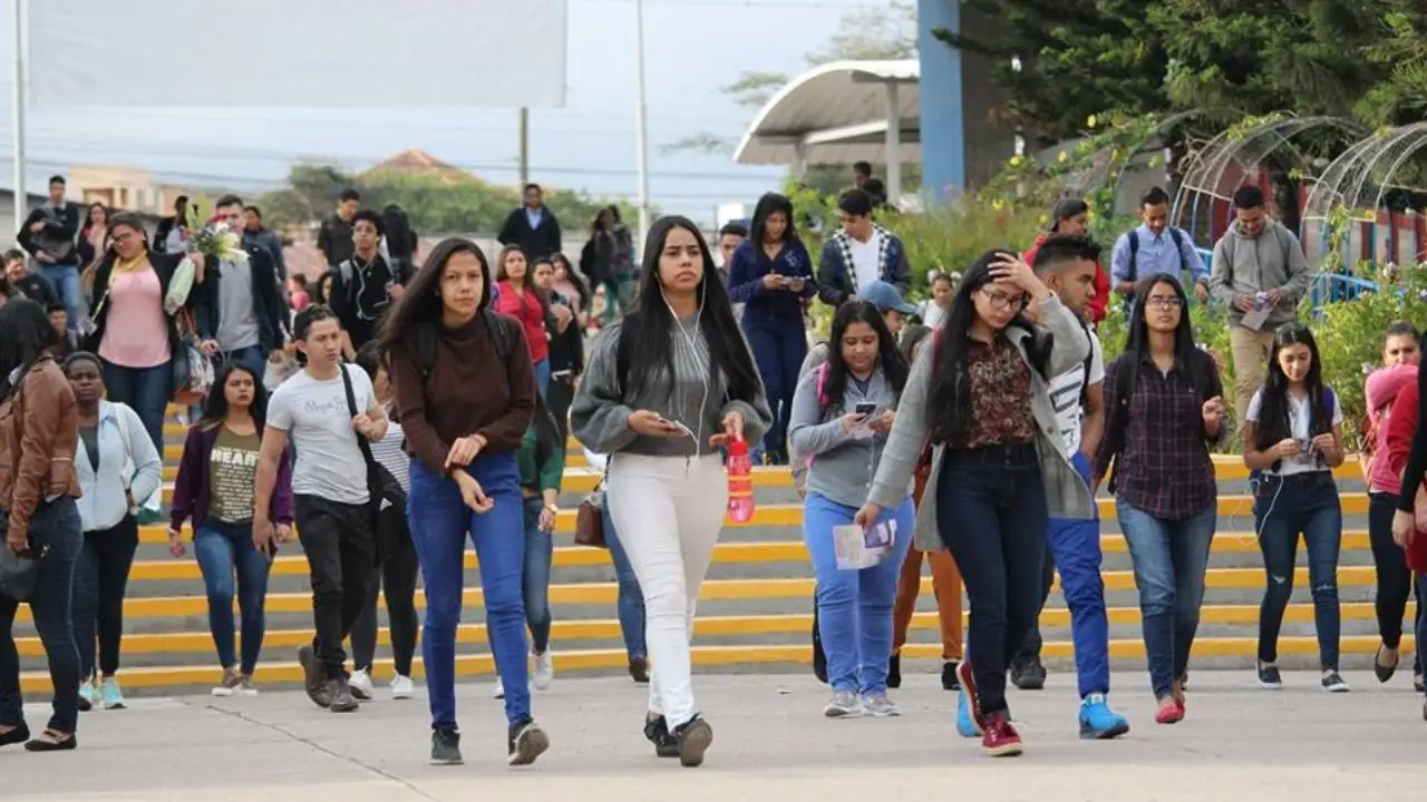 Universidad premiará con dinero a los mejores estudiantes: descubre cómo aplicar