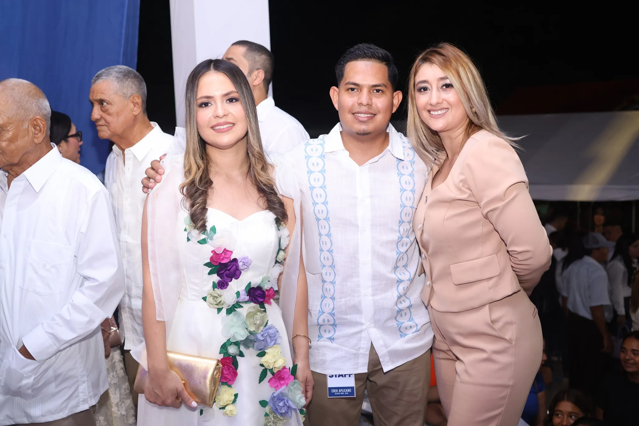 Thanía Santos junto