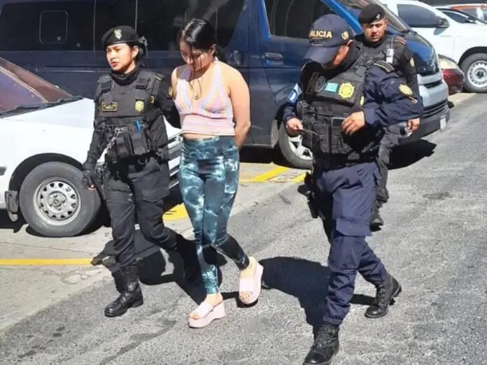 joven detenida 