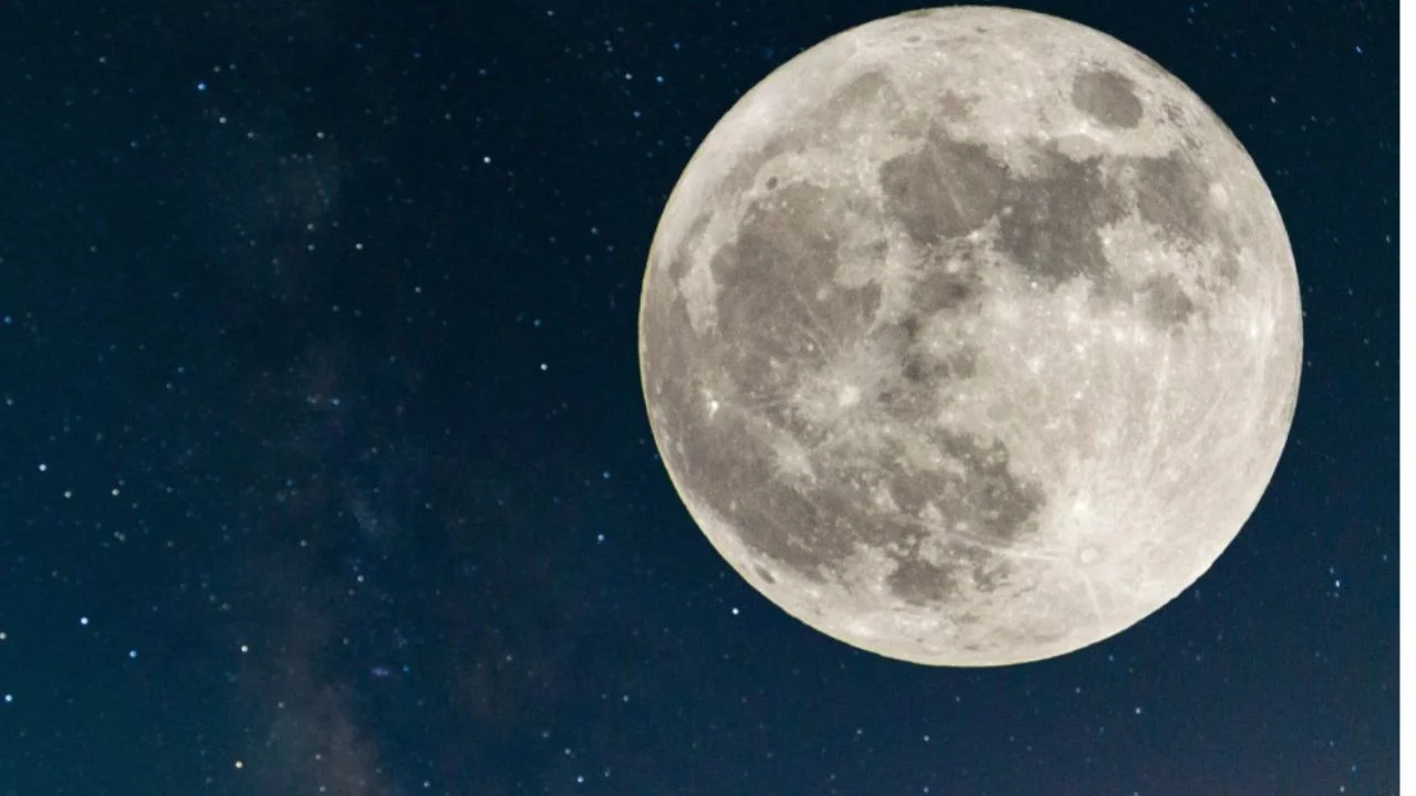 Superluna de Lobo 2026: los regalos emocionales y espirituales de la primera luna llena del año