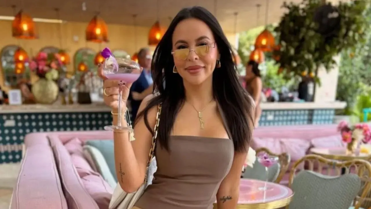 Imagen de “Pudo haber sido peor” Lipstickfables sobre trágico incendio en su casa