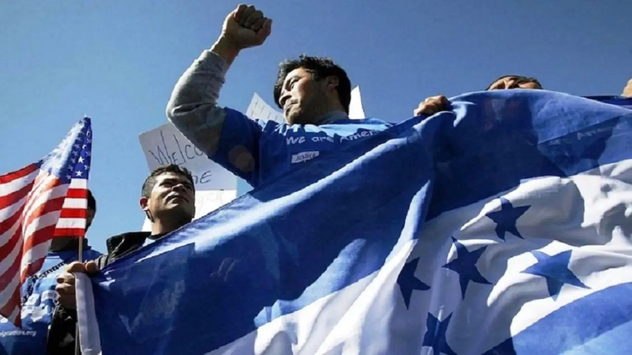 Imagen Principal de Nota: Hondureños con TPS ¿ya pueden renovar sus permisos de trabajo? Esto dice experta