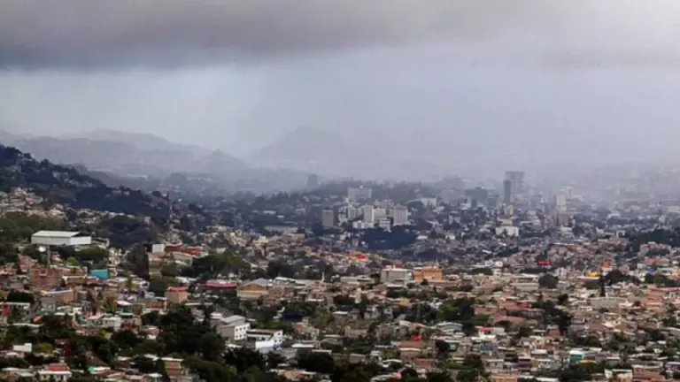 Imagen Principal de Nota: LLuvias y lloviznas  continúan en gran parte de Honduras