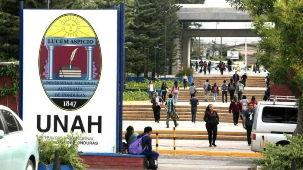 Imagen Principal de Nota: ¿Qué carreras continuarán en modalidad virtual durante 2026?