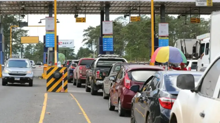 Imagen Principal de Nota: ¡Trancazo!: nuevas tarifas del peaje en Honduras ¿desde cuándo?