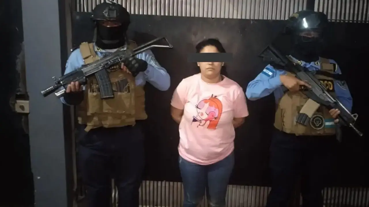 Vinculan a supuesta cabecilla de la Pandilla 18 con reconocido tiktoker