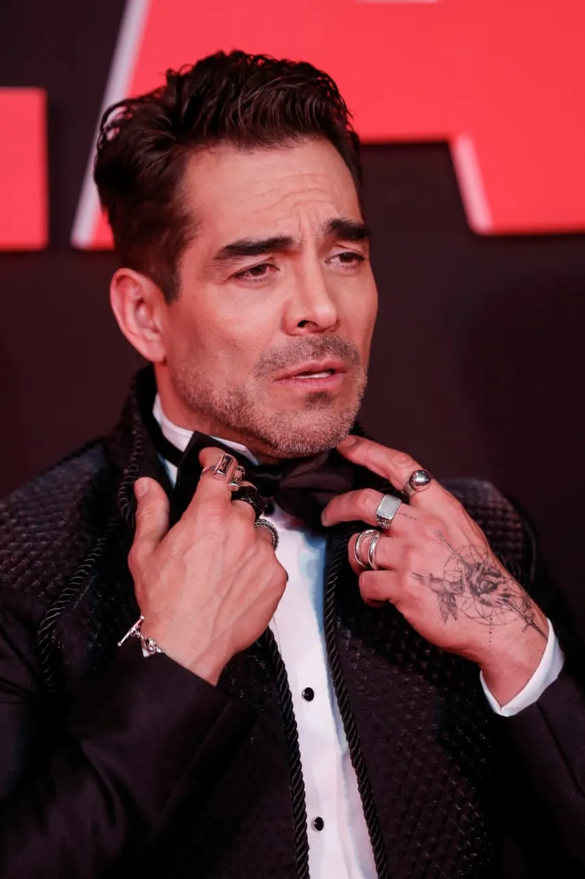 Omar Chaparro de gala