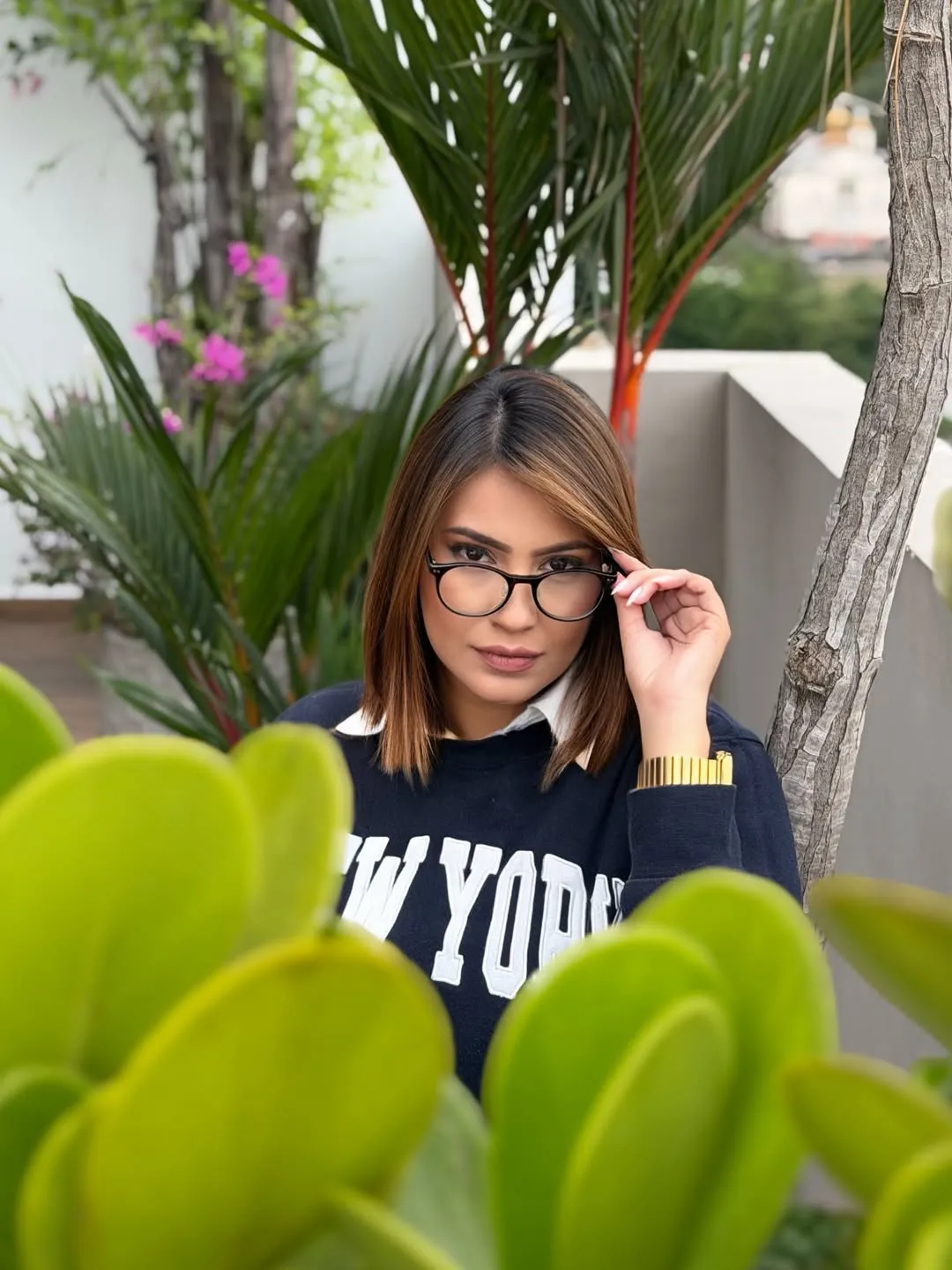 Alejandra Rubio con lentes
