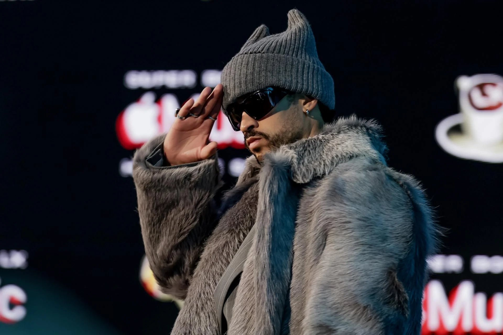 Imagen de Bad Bunny en un evento de Apple Music. 