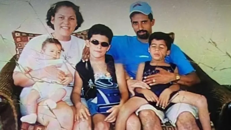 Bad Bunny junto a sus familia 