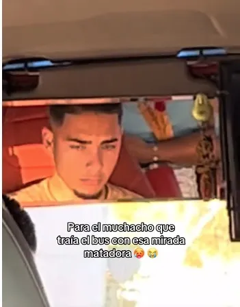 Joven conductor de bus que se volvió viral en Tiktok