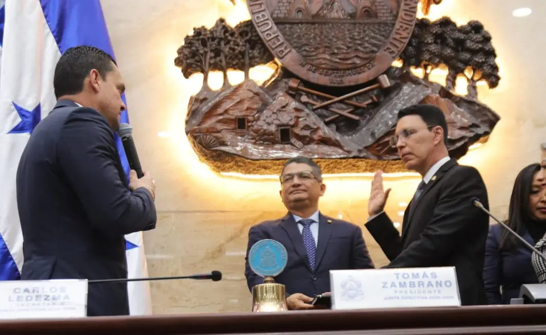 juramentacion de Dagoberto Aspra 